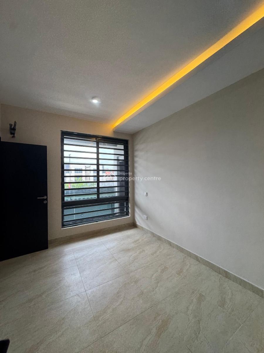 Exquisite 3 Bedroom Luxury Apartment, Close Proximity to Evercare Hospital, Lekki Peninsula Scheme 1, Lekki Phase 1, Lekki, Lagos, Block of Flats for Sale