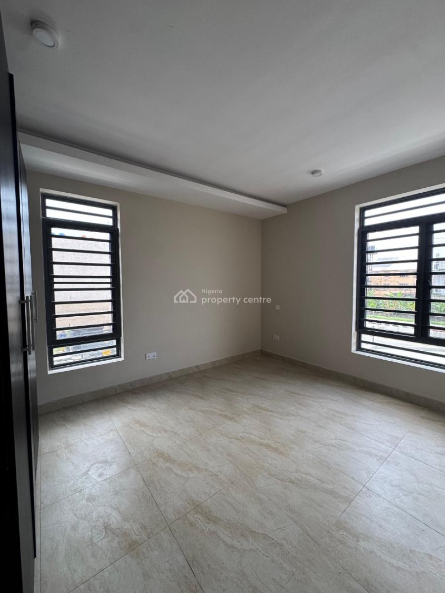 Exquisite 3 Bedroom Luxury Apartment, Close Proximity to Evercare Hospital, Lekki Peninsula Scheme 1, Lekki Phase 1, Lekki, Lagos, Block of Flats for Sale