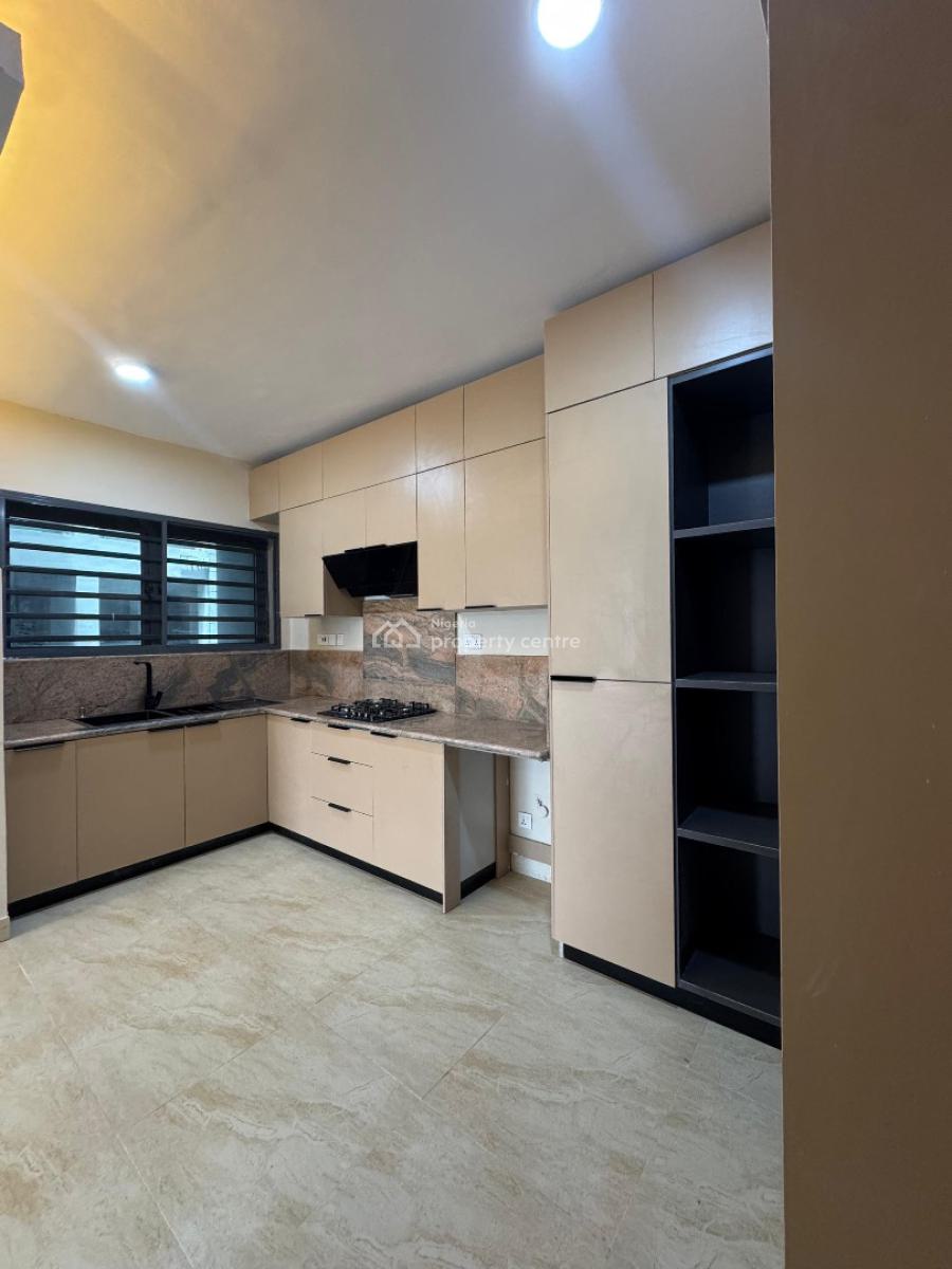 Exquisite 3 Bedroom Luxury Apartment, Close Proximity to Evercare Hospital, Lekki Peninsula Scheme 1, Lekki Phase 1, Lekki, Lagos, Block of Flats for Sale