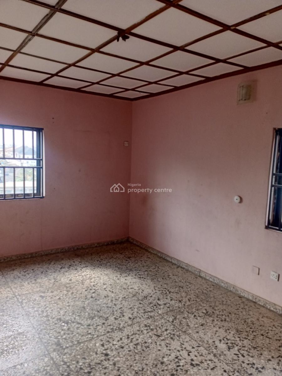 a Very Spacious 3 Bedroom Flat Apartment, Upstairs, Progressive Estate, Ojodu Berger, Ojodu, Lagos, Flat / Apartment for Rent