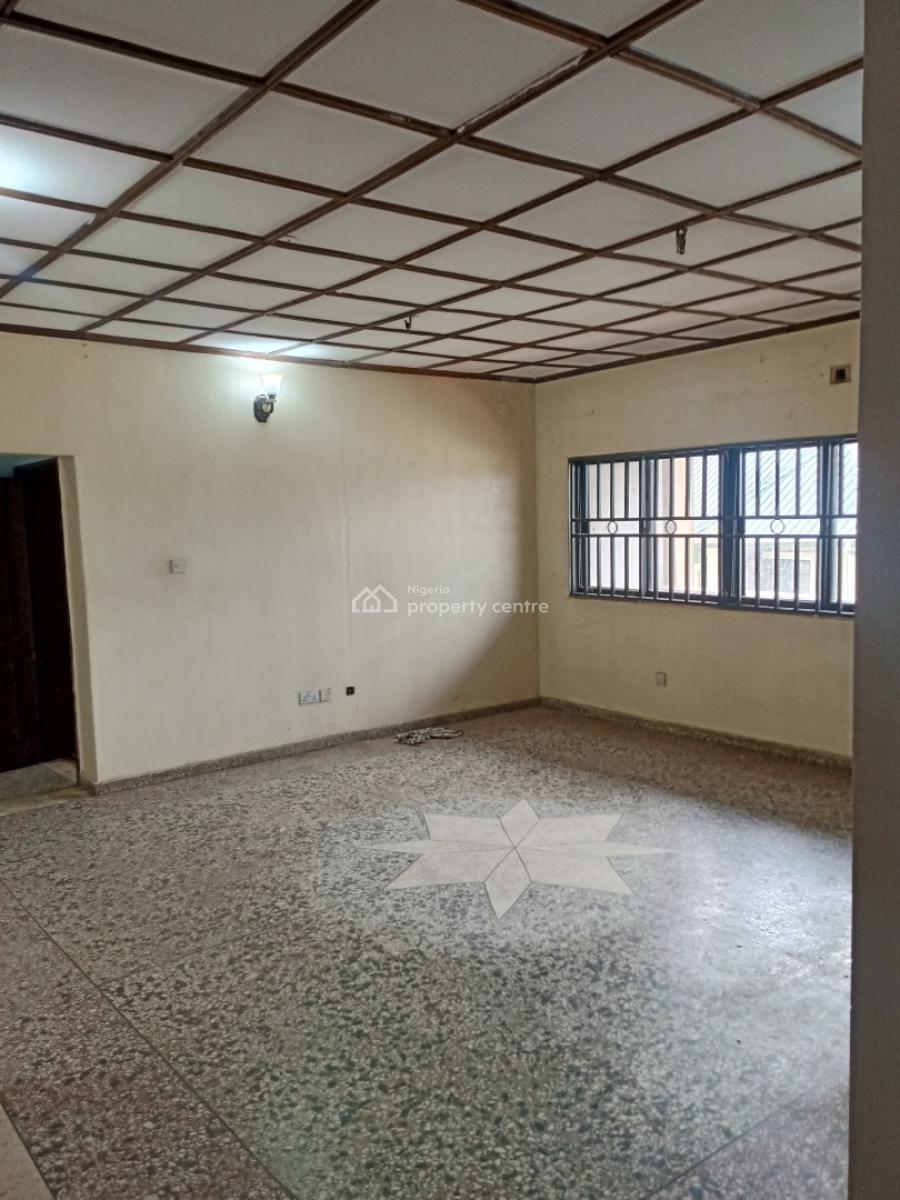 a Very Spacious 3 Bedroom Flat Apartment, Upstairs, Progressive Estate, Ojodu Berger, Ojodu, Lagos, Flat / Apartment for Rent