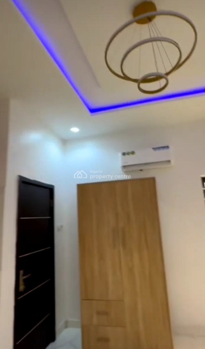 a Fully Furnished Studio Apartment, Off Ayilara Street Western Avenue, Surulere, Lagos, Flat / Apartment for Rent