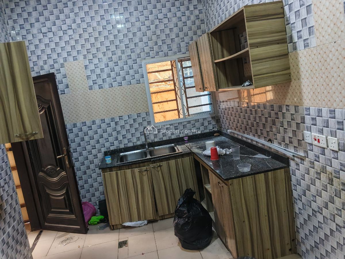 Sharp 2 Bedrooms, Tarred Road, News Engineering, Dawaki, Gwarinpa, Abuja, Flat / Apartment for Rent