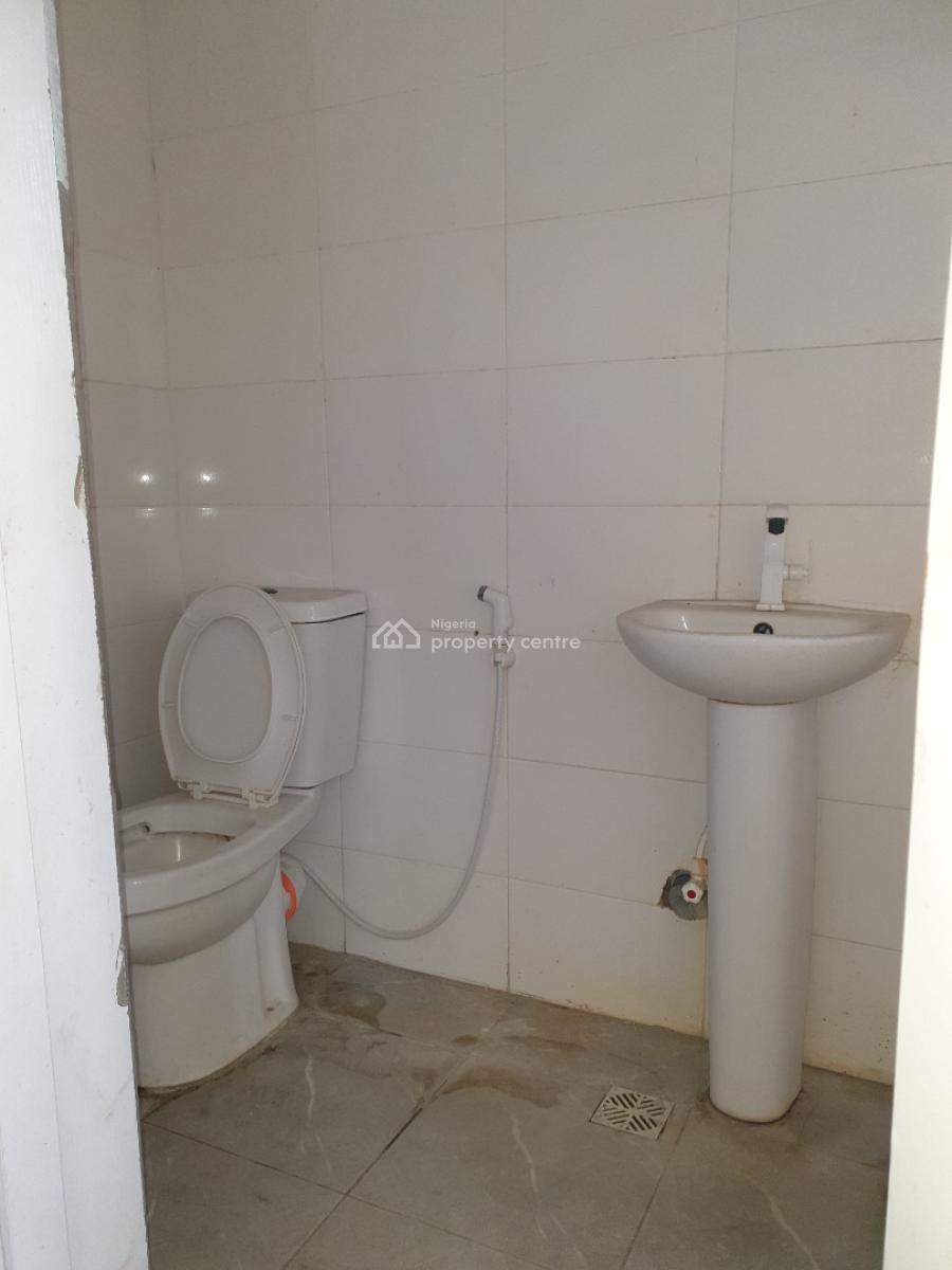 Spacious 2 Bedroom Flat, Osapa London, Osapa, Lekki, Lagos, Flat / Apartment for Rent