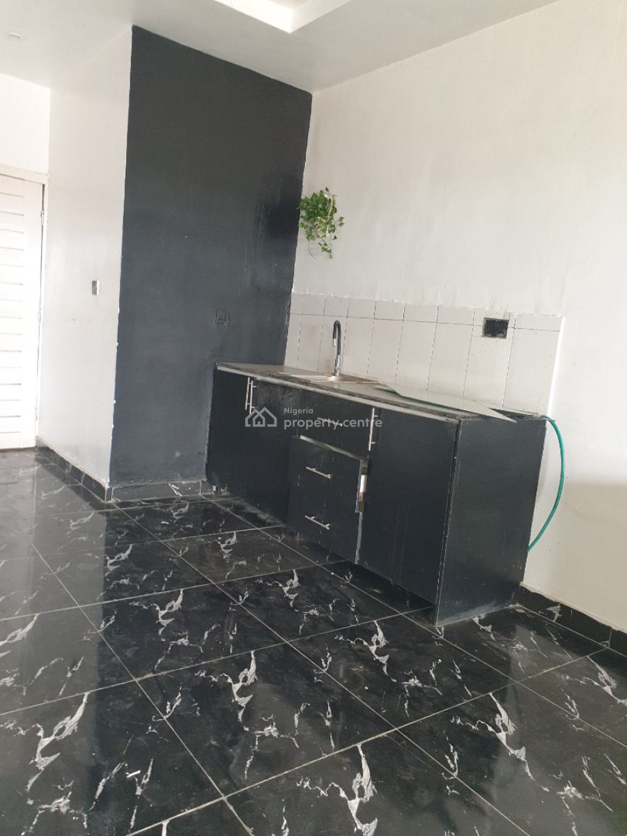 Spacious 2 Bedroom Flat, Osapa London, Osapa, Lekki, Lagos, Flat / Apartment for Rent