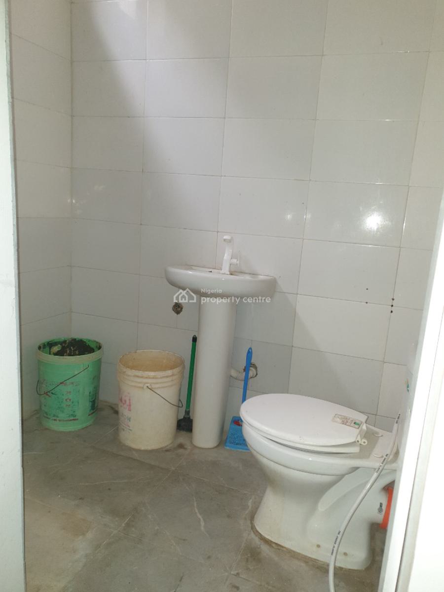 Spacious 2 Bedroom Flat, Osapa London, Osapa, Lekki, Lagos, Flat / Apartment for Rent