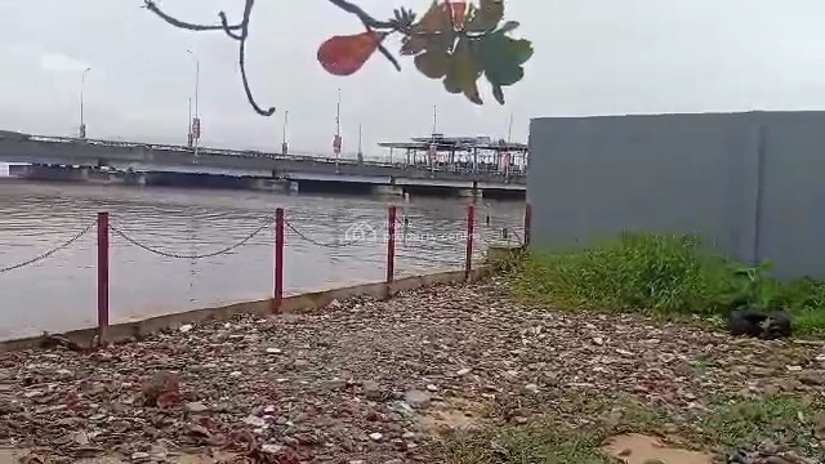Waterfront Bare Land of Approximately 1,000sqm, Waterfront Off Admiralty Way, Lekki Phase 1, Lekki, Lagos, Commercial Land for Rent