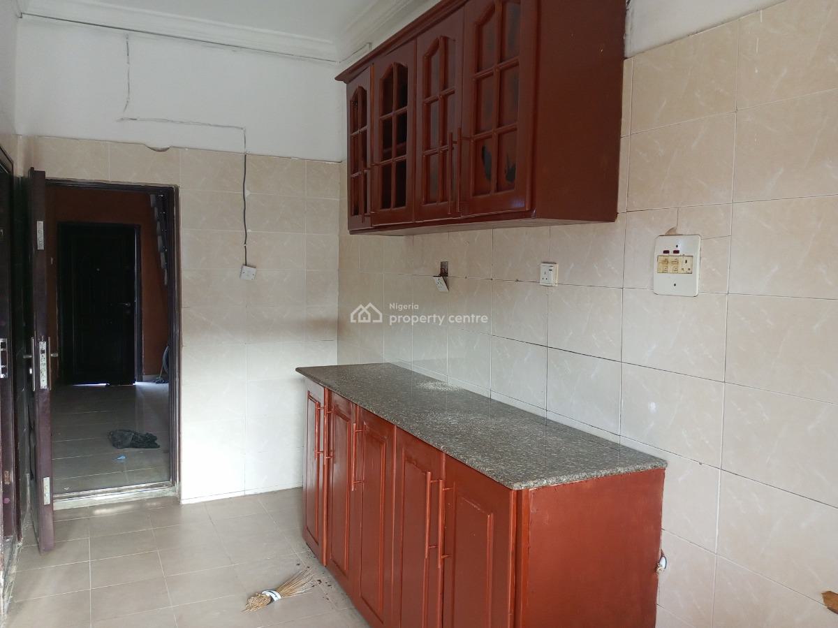 a Nice 3 Bedroom Flat, Off Lbs, Olokonla, Ajah, Lagos, Flat / Apartment for Rent