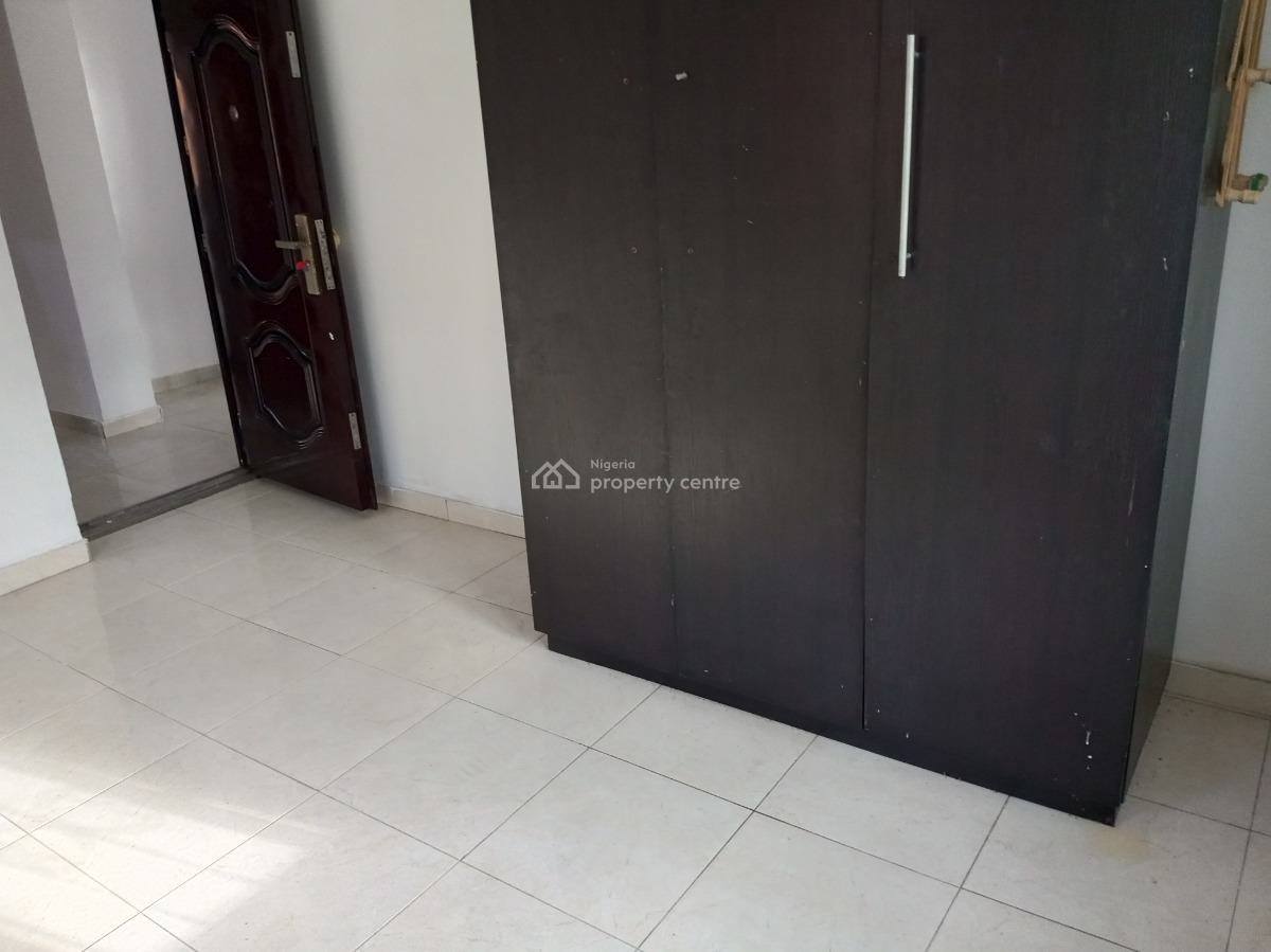 a Nice 3 Bedroom Flat, Off Lbs, Olokonla, Ajah, Lagos, Flat / Apartment for Rent