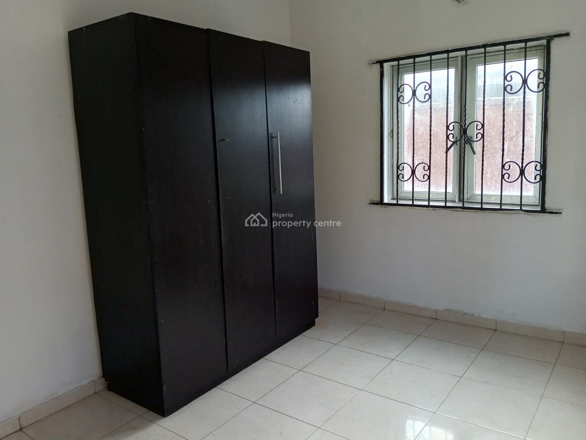 a Nice 3 Bedroom Flat, Off Lbs, Olokonla, Ajah, Lagos, Flat / Apartment for Rent