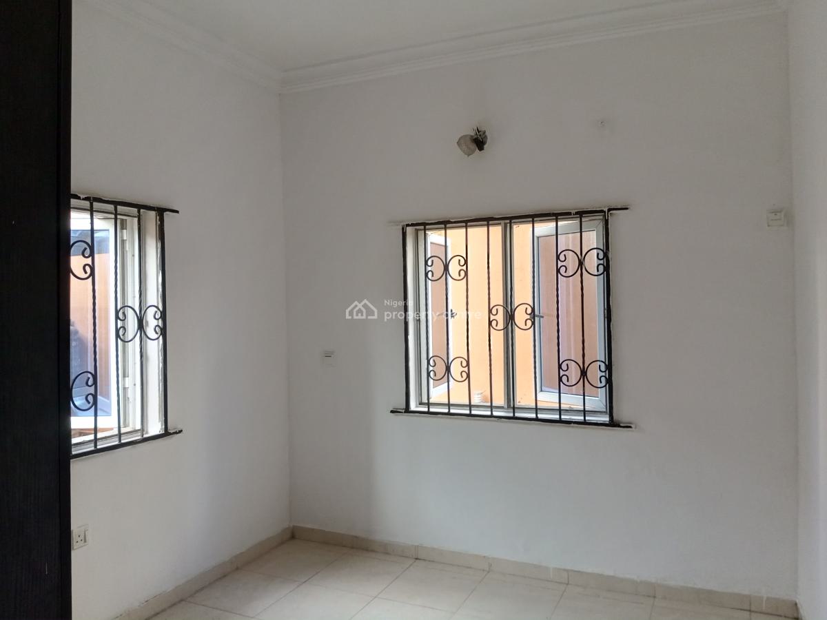 a Nice 3 Bedroom Flat, Off Lbs, Olokonla, Ajah, Lagos, Flat / Apartment for Rent