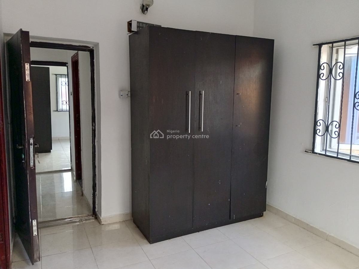 a Nice 3 Bedroom Flat, Off Lbs, Olokonla, Ajah, Lagos, Flat / Apartment for Rent
