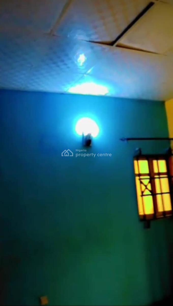 Lovely 3 Bedroom Flat, Off Cole Street, Lawanson, Surulere, Lagos, Flat / Apartment for Rent