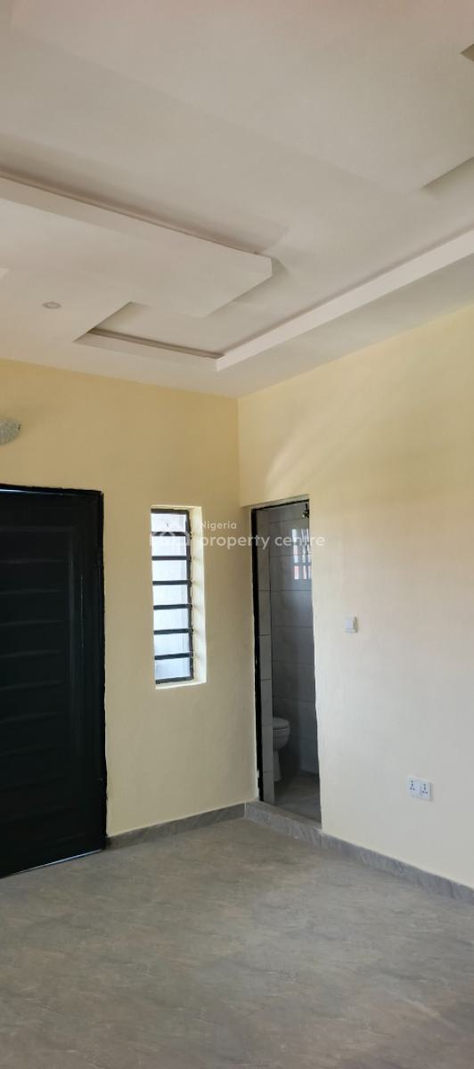 2 Bedroom Duplex, Sunshine Estate, Magboro, Ogun, Flat / Apartment for Rent