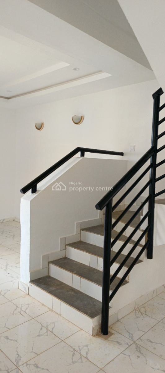 2 Bedroom Duplex, Sunshine Estate, Magboro, Ogun, Flat / Apartment for Rent