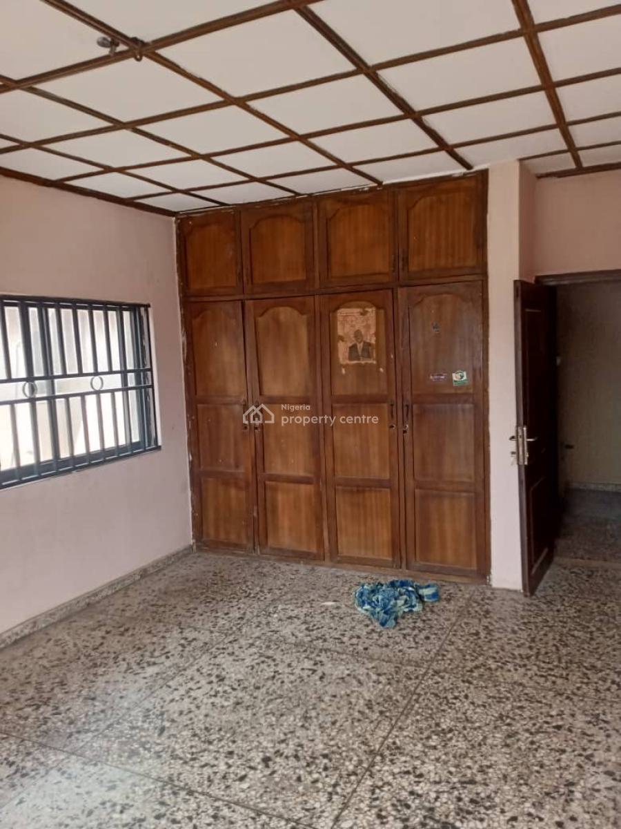 Very Spacious 3 Bedroom Flat Apartment, Upstairs, Progressive Estate, Ojodu, Lagos, Flat / Apartment for Rent