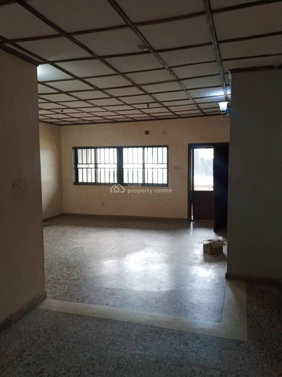 Very Spacious 3 Bedroom Flat Apartment, Upstairs, Progressive Estate, Ojodu, Lagos, Flat / Apartment for Rent