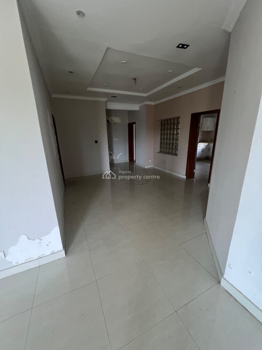 Classic and Spacious 3-bedroom Flat, Lekki Phase 1, Lekki, Lagos, Flat / Apartment for Rent