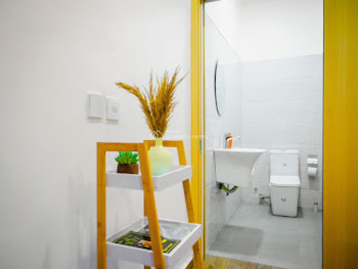 3 Units of Cozy One Bedroom Apartment with Swimming Pool and Gym, Adebisi Ogunniyi Crescent Off Oladimeji Alo Street, Lekki Phase 1, Lekki, Lagos, Flat / Apartment Short Let