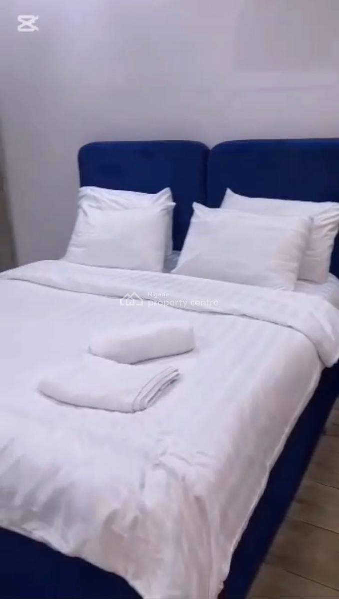 3 Units of Cozy One Bedroom Apartment with Swimming Pool and Gym, Adebisi Ogunniyi Crescent Off Oladimeji Alo Street, Lekki Phase 1, Lekki, Lagos, Flat / Apartment Short Let