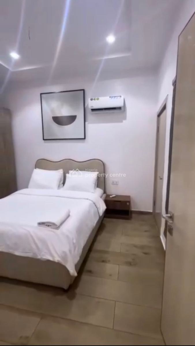 3 Units of Cozy One Bedroom Apartment with Swimming Pool and Gym, Adebisi Ogunniyi Crescent Off Oladimeji Alo Street, Lekki Phase 1, Lekki, Lagos, Flat / Apartment Short Let