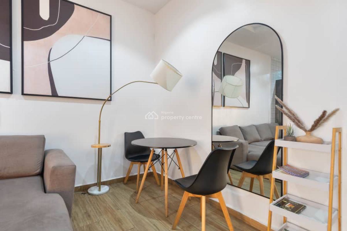 3 Units of Cozy One Bedroom Apartment with Swimming Pool and Gym, Adebisi Ogunniyi Crescent Off Oladimeji Alo Street, Lekki Phase 1, Lekki, Lagos, Flat / Apartment Short Let