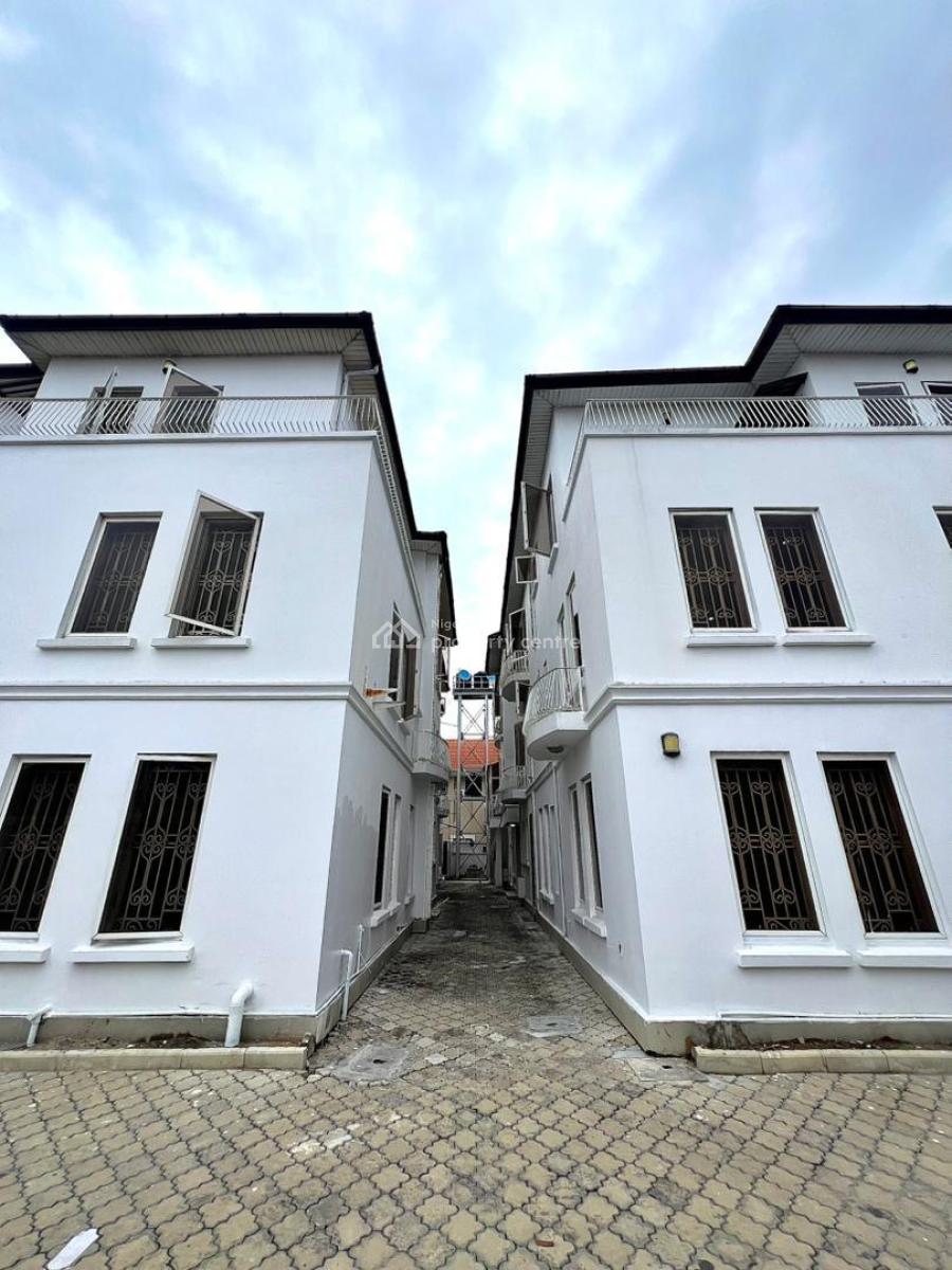 3 Bedroom Apartment in a Secure Estate, Lekki Phase 1, Lekki, Lagos, Flat / Apartment for Rent