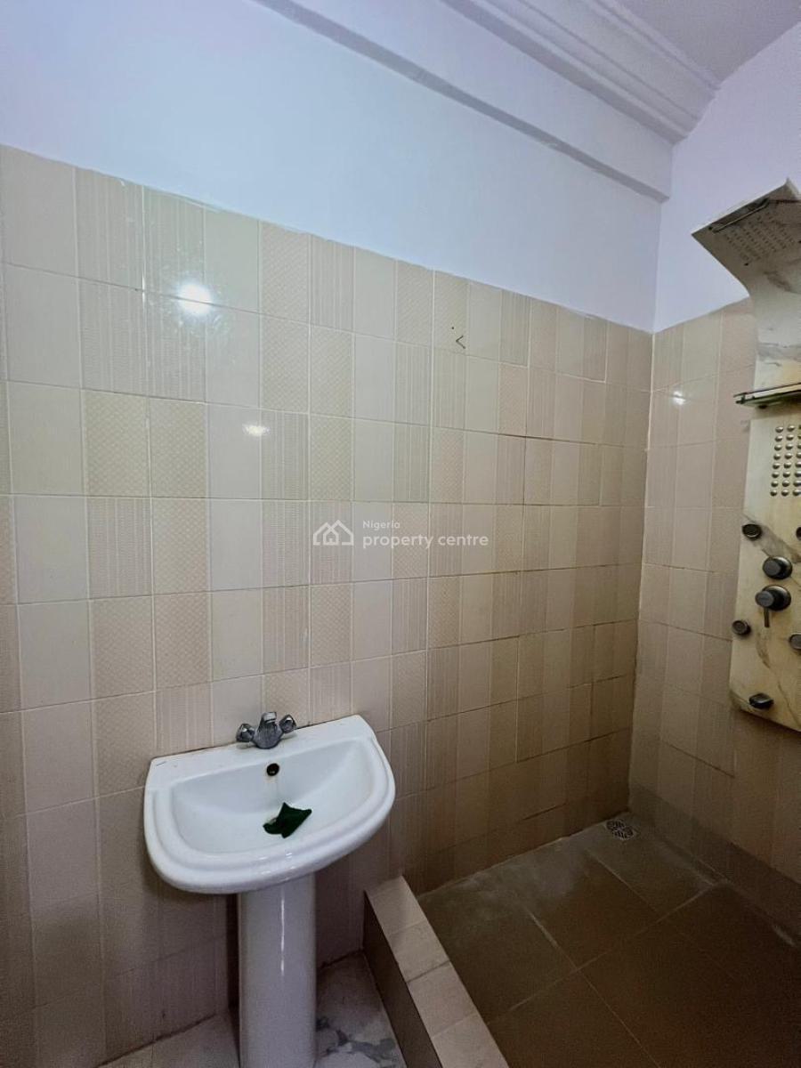 Spacious 2bedroom Apartment in a Secure Estate, Lekki Phase 1, Lekki, Lagos, Flat / Apartment for Rent