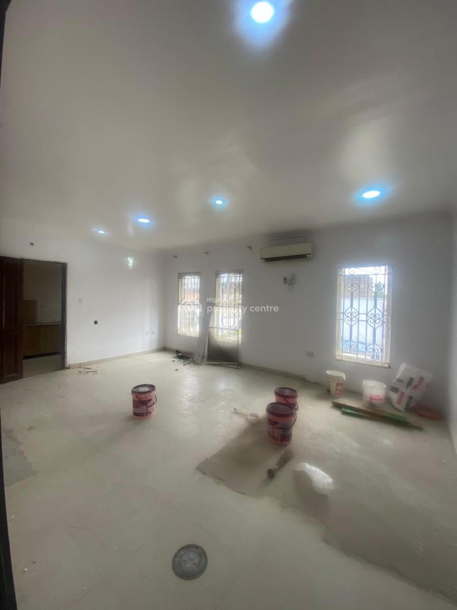 Newly Revamped Serviced 2 Bedroom Apartment in Lekki Phase 1, Off Admiralty Lekki Phase 1, Lekki Phase 1, Lekki, Lagos, Flat / Apartment for Rent