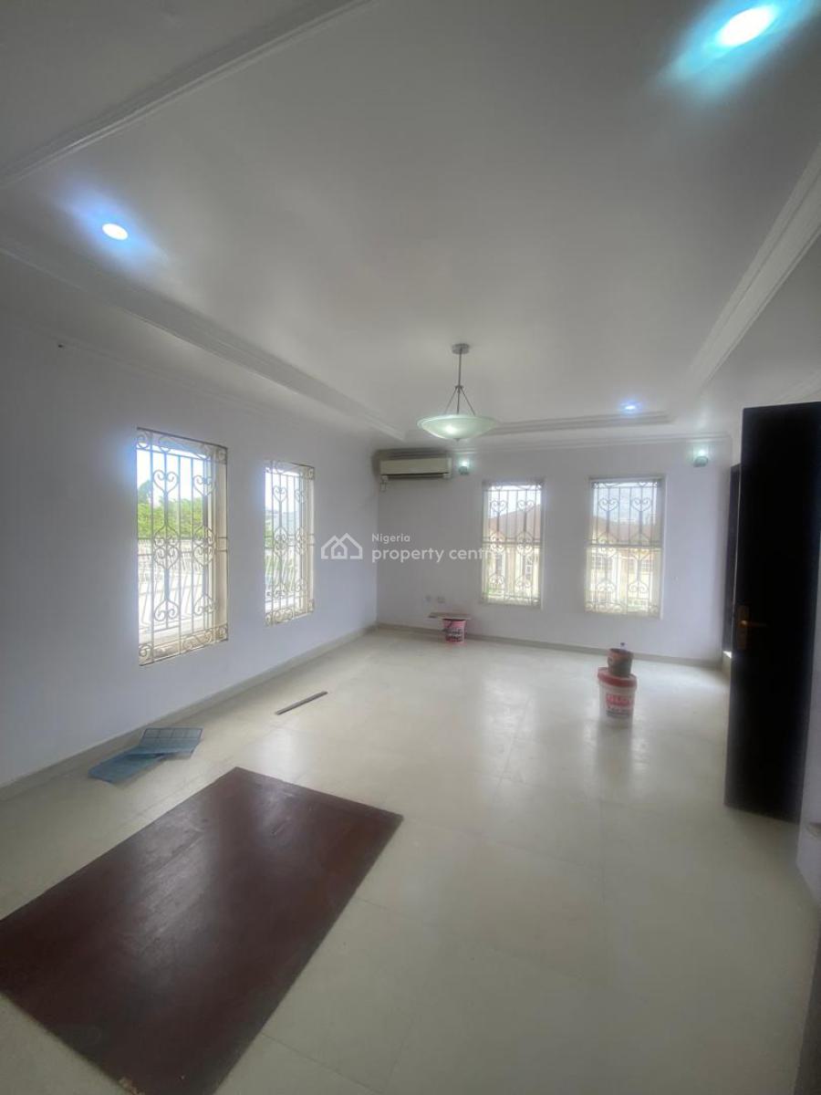 Newly Revamped Serviced 2 Bedroom Apartment in Lekki Phase 1, Off Admiralty Lekki Phase 1, Lekki Phase 1, Lekki, Lagos, Flat / Apartment for Rent