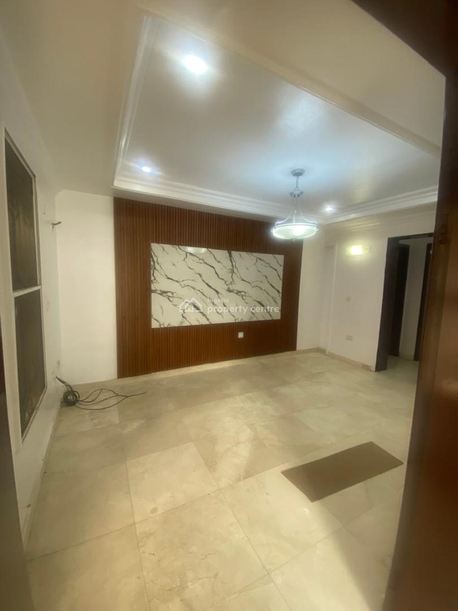 Newly Revamped Serviced 2 Bedroom Apartment in Lekki Phase 1, Off Admiralty Lekki Phase 1, Lekki Phase 1, Lekki, Lagos, Flat / Apartment for Rent