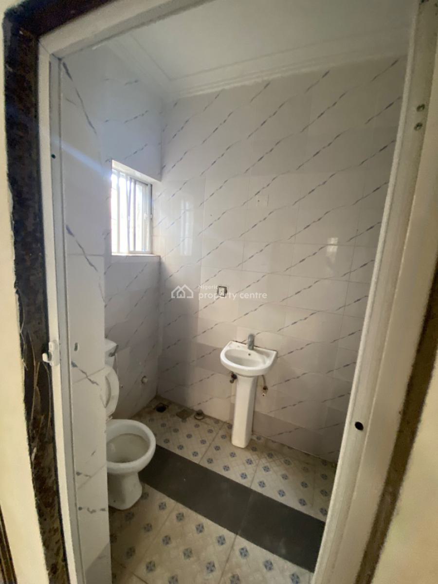 Well Maintained 2bedroom Flat, Abijo Gra, Sangotedo, Ajah, Lagos, Flat / Apartment for Rent