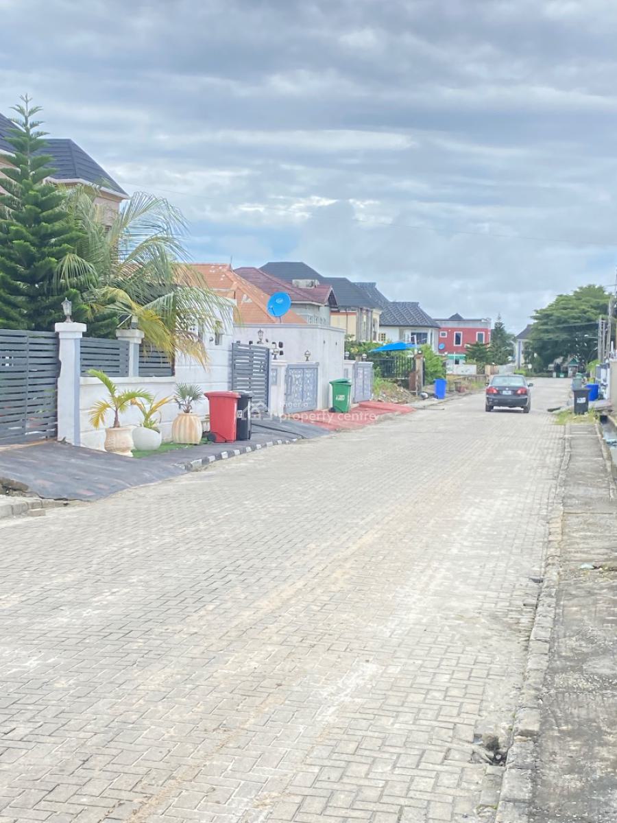 Half Plot Measuring 300sqm Dryland, Pearl Gardens Estate Behind Shoprite Sangotedo, Sangotedo, Ajah, Lagos, Residential Land for Sale