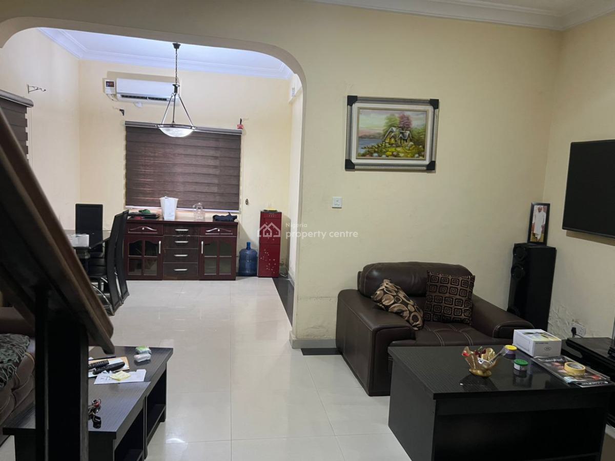 4 Bedroom Terrace Duplex, Off Admiralty, Lekki Phase 1, Lekki, Lagos, Terraced Duplex for Rent