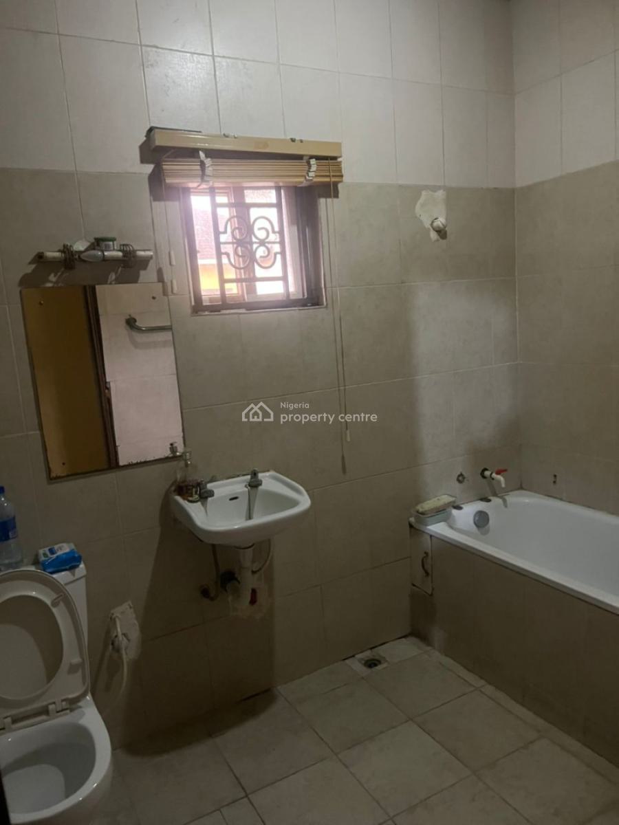 4 Bedroom Terrace Duplex, Off Admiralty, Lekki Phase 1, Lekki, Lagos, Terraced Duplex for Rent