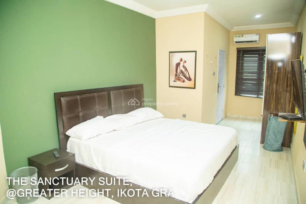 Well Finished 3br Flat, Ikota Gra, Lekki, Lagos, Flat / Apartment for Rent