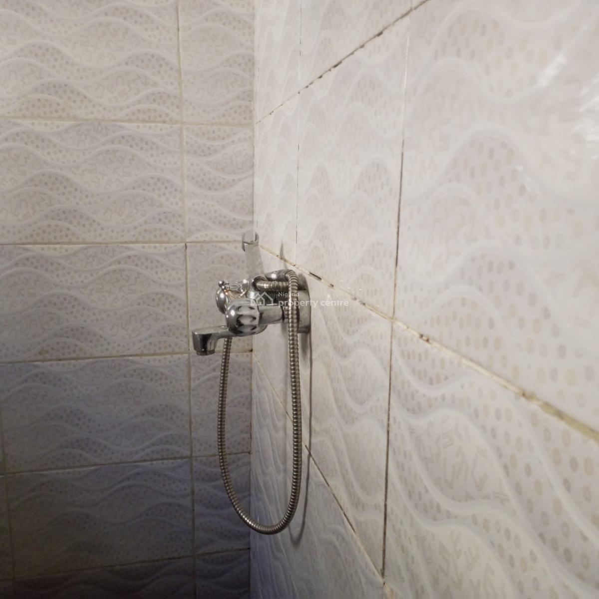 2 Bedroom Flat, Brains & Hammers City, Life Camp, Abuja, Flat / Apartment for Rent