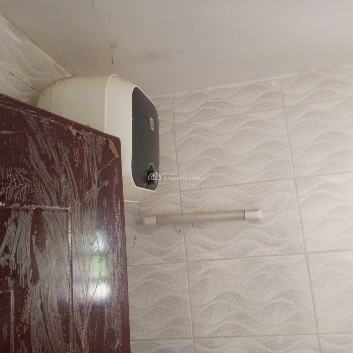 2 Bedroom Flat, Brains & Hammers City, Life Camp, Abuja, Flat / Apartment for Rent