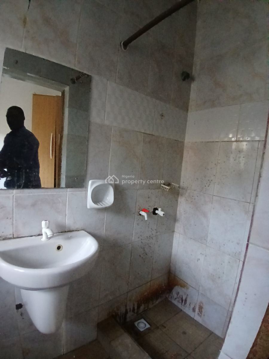 Rooms in a Shared Apartment, Gated and Secured Estate, Badore Road, Ajah, Lagos, Flat / Apartment for Rent