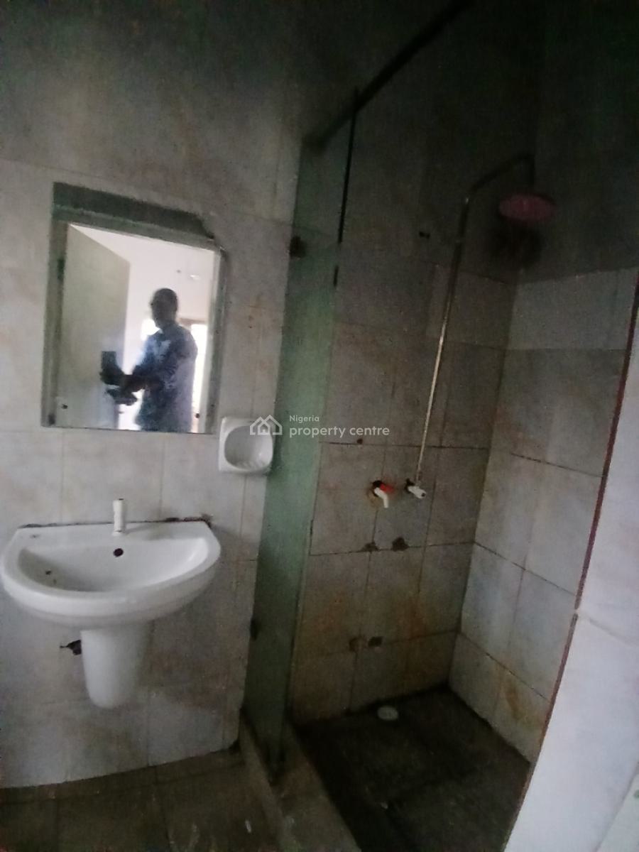 Rooms in a Shared Apartment, Gated and Secured Estate, Badore Road, Ajah, Lagos, Flat / Apartment for Rent