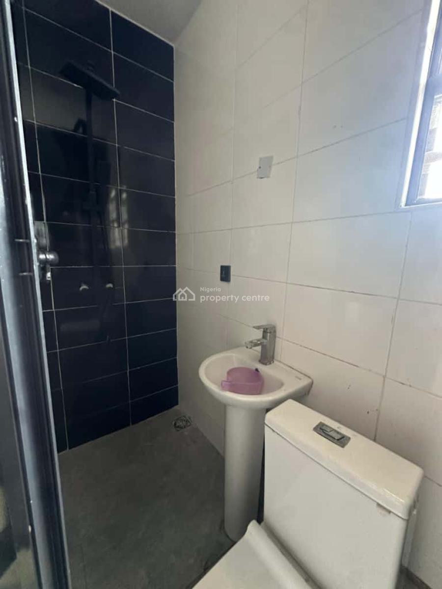 Luxury Built 2 Bedroom Penthouse, Ologolo, Lekki, Lagos, Flat / Apartment for Rent