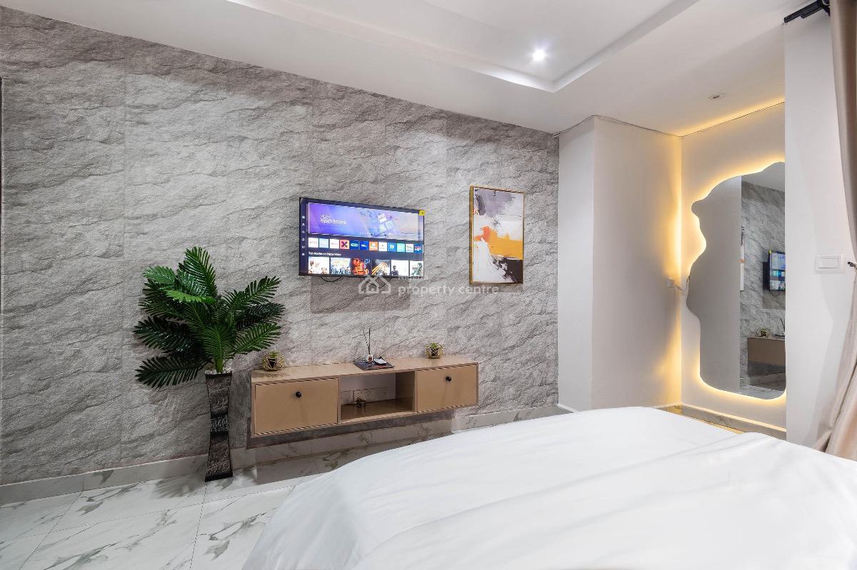 Cozy 2 Bedroom Apartment with Ps5 and Snooker Board, Circle Mall, Osapa, Lekki, Lagos, Flat / Apartment Short Let