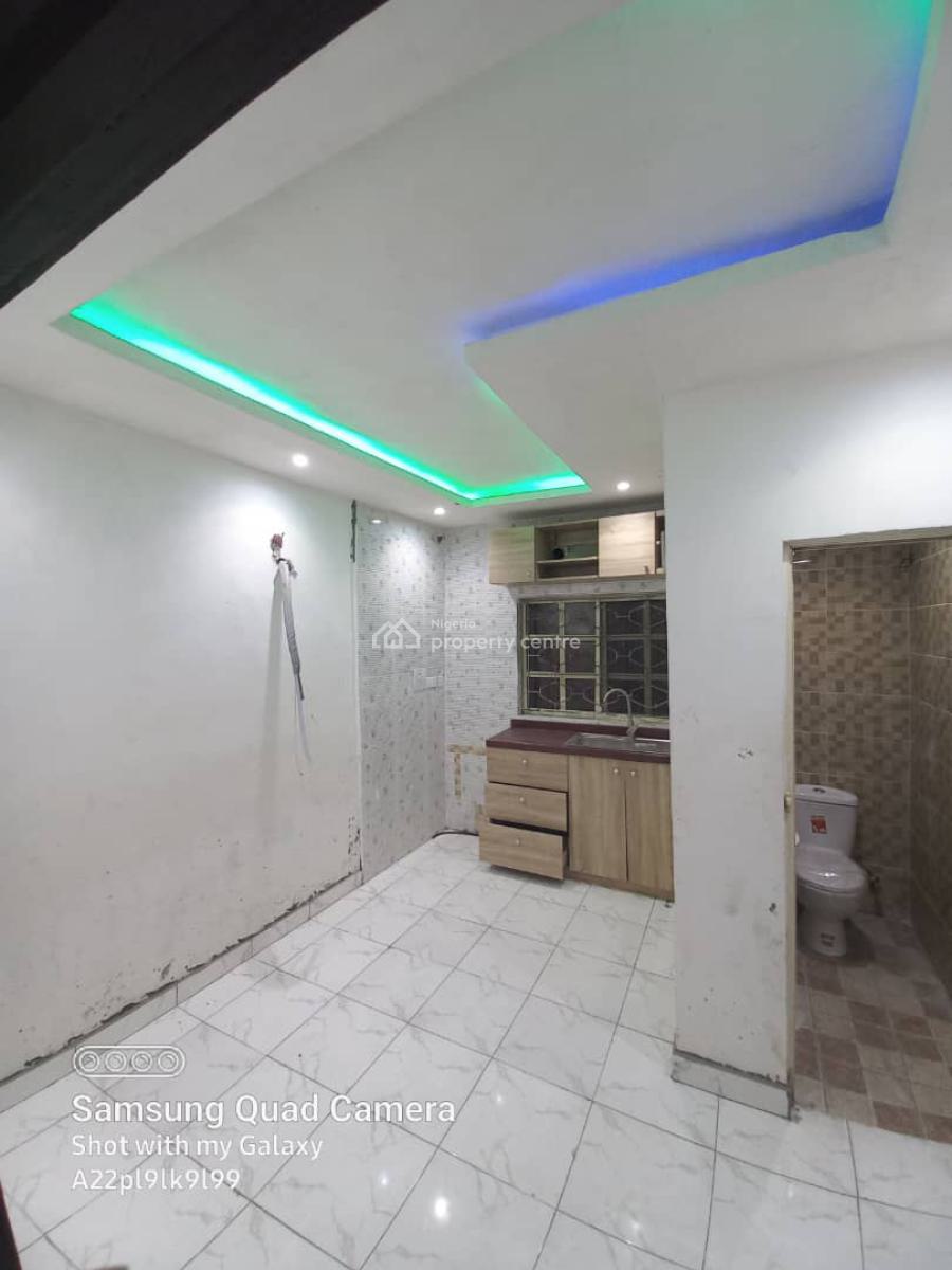 Luxurious Studio Apartment at Ikota Villa Estate Lekki, Ikota Villa Estate Lekki, Ikota, Lekki, Lagos, Self Contain (single Rooms) for Rent