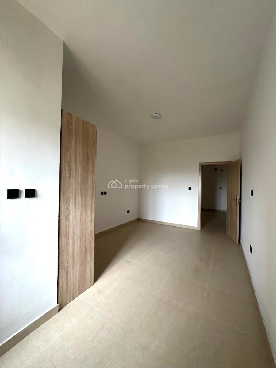 Fully Serviced Spacious 1 Bedroom Apartment + Rooftop Terrace, Ikota, Lekki, Lagos, Flat / Apartment for Rent