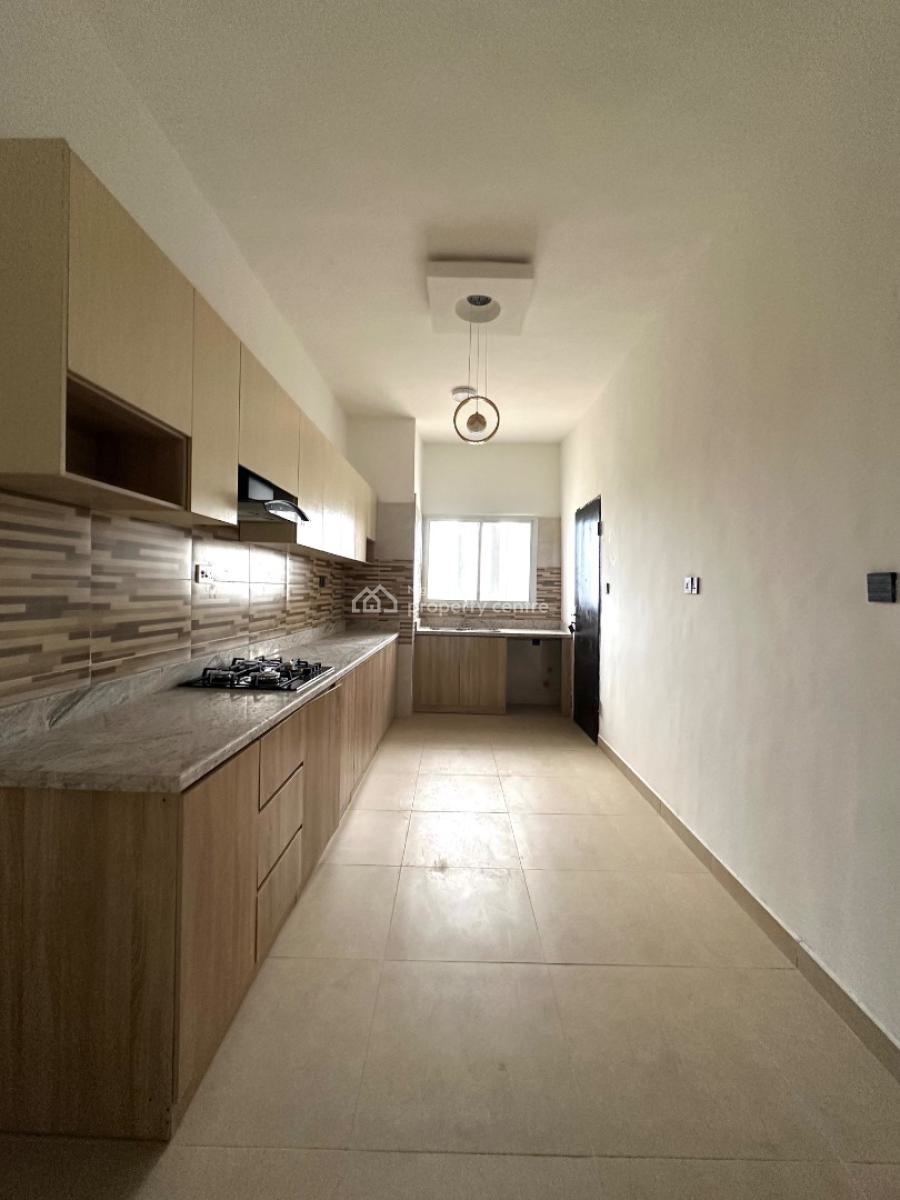 Fully Serviced Spacious 1 Bedroom Apartment + Rooftop Terrace, Ikota, Lekki, Lagos, Flat / Apartment for Rent