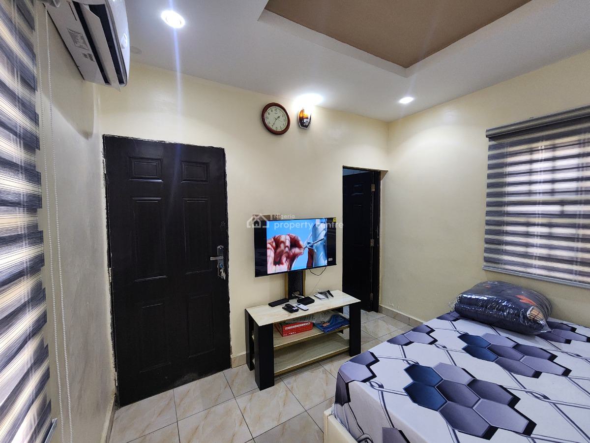 Fully Furnished Luxury 1 Bedroom Apartment, Phase 3, Kubwa, Abuja, Flat / Apartment for Rent