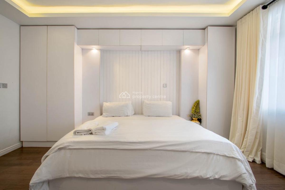 Luxury Three Bedroom with Swimming Pool, Lekki Phase 1, Lekki, Lagos, Commercial Property Short Let