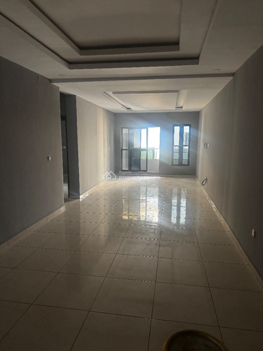 Spacious 2 Bedroom Apartment with Balcony (upstairs), Conservation Road, Lekki Phase 2, Lekki, Lagos, Flat / Apartment for Rent