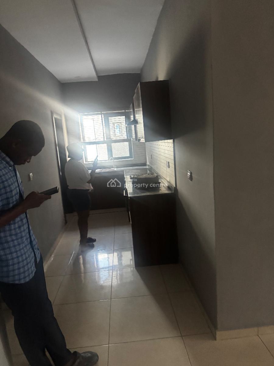Spacious 2 Bedroom Apartment with Balcony (upstairs), Conservation Road, Lekki Phase 2, Lekki, Lagos, Flat / Apartment for Rent