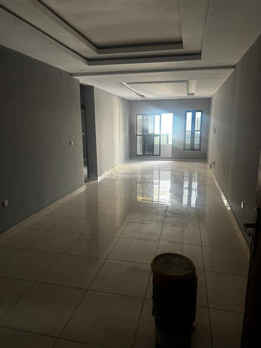 Spacious 2 Bedroom Apartment with Balcony (upstairs), Conservation Road, Lekki, Lagos, Flat / Apartment for Rent